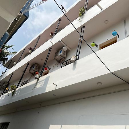 Hotel Kavieya Residency Pūrnānkuppam Exteriér fotografie