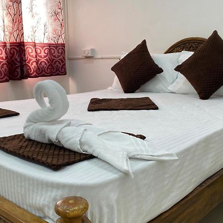 Hotel Kavieya Residency Pūrnānkuppam Exteriér fotografie