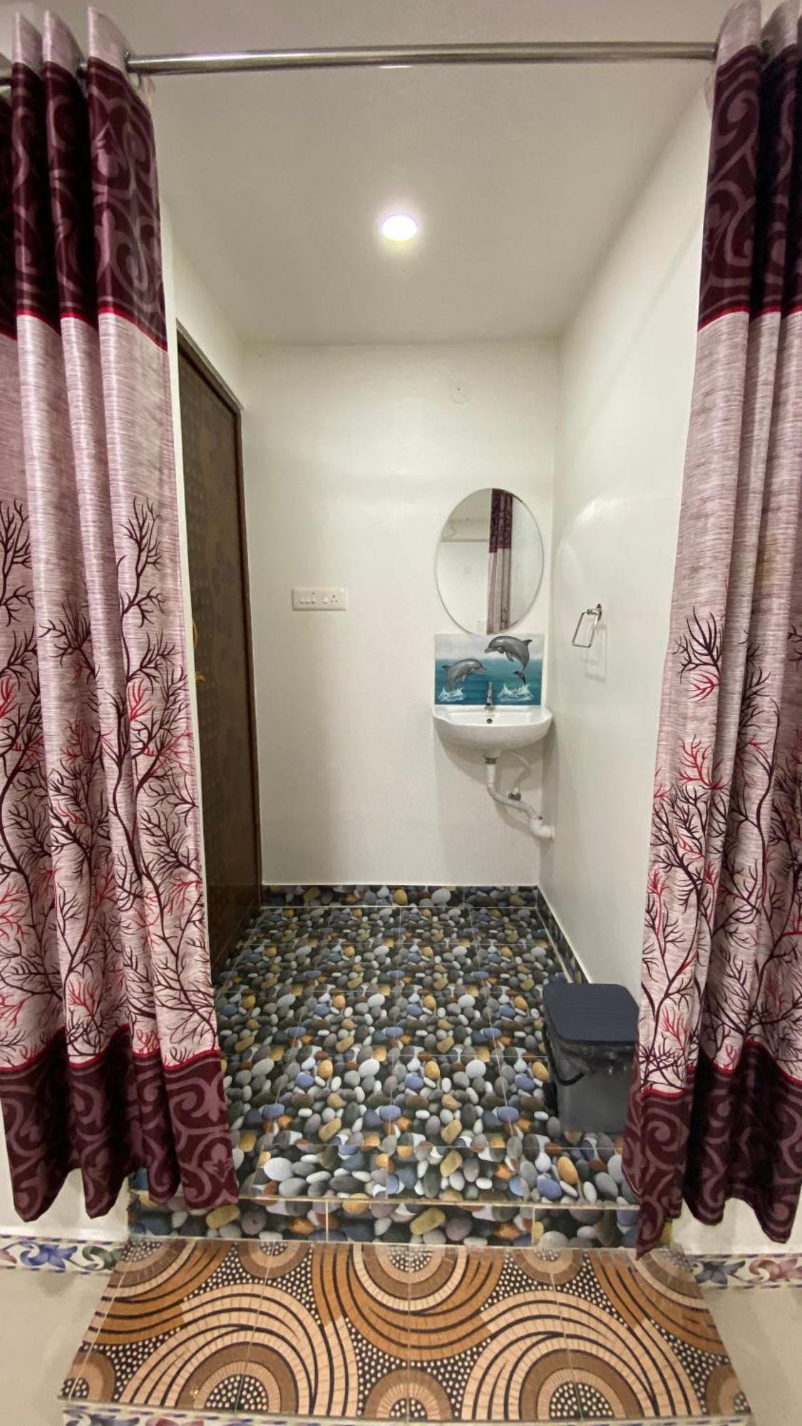 Hotel Kavieya Residency Pūrnānkuppam Exteriér fotografie