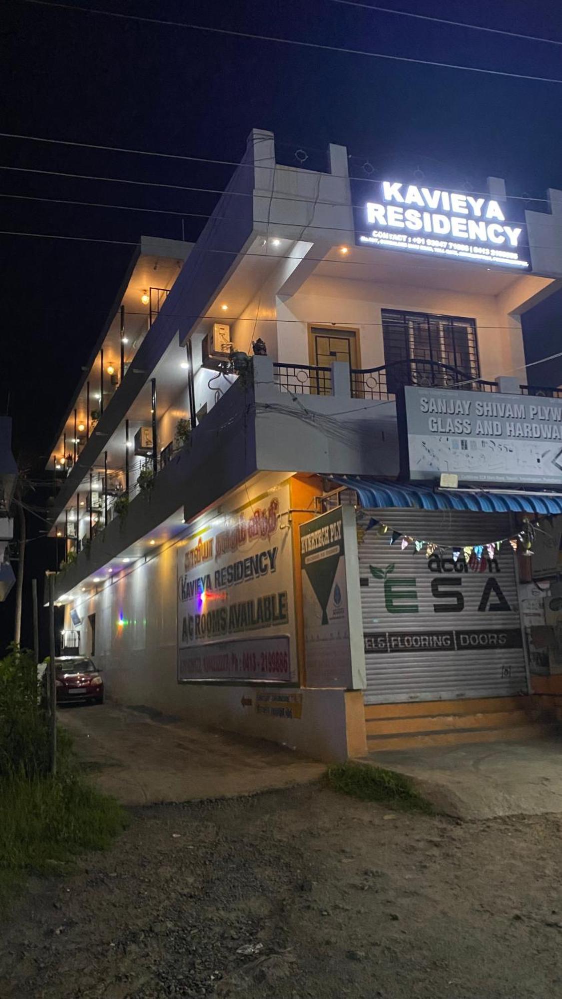 Hotel Kavieya Residency Pūrnānkuppam Exteriér fotografie